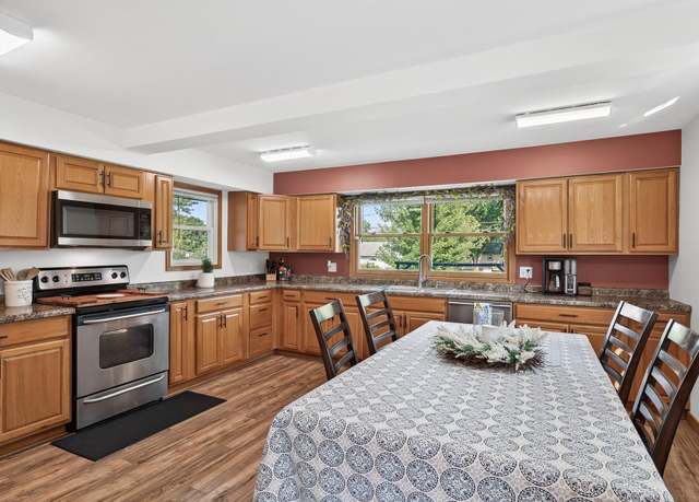 Property at 8547 Hinton Ave S, Cottage Grove, MN 55016, 3 beds, 1 bath