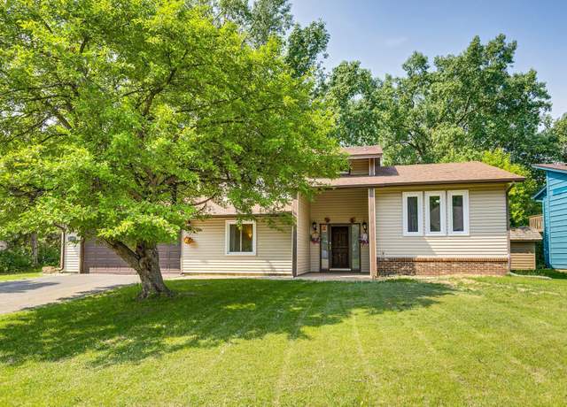 Property at 2723 Innsbruck Dr, New Brighton, MN 55112, 4 beds, 3 baths