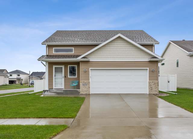 Property at 6093 63rd Ave S, Fargo, ND 58104, 3 beds, 2 baths
