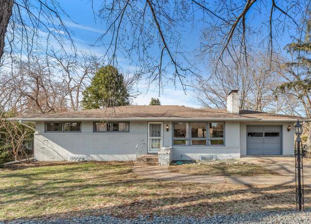 Property at 1927 Autumn St, Falcon Heights, MN 55113, 4 beds, 1 bath