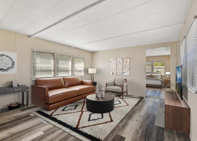 Property at 501 W Forest St #18, Belle Plaine, MN 56011, 3 beds, 1 bath