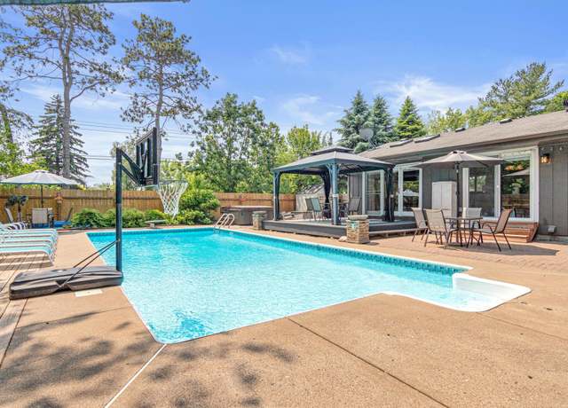 Property at 4322 Rustic Pl, Shoreview, MN 55126, 5 beds, 3 baths