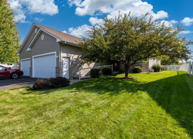Property at 1450 Foster St, River Falls, WI 54022, 3 beds, 3 baths