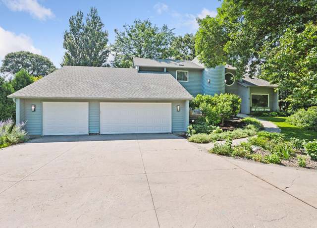 Property at 2630 Acorn Rd, Chaska, MN 55318, 5 beds, 4 baths