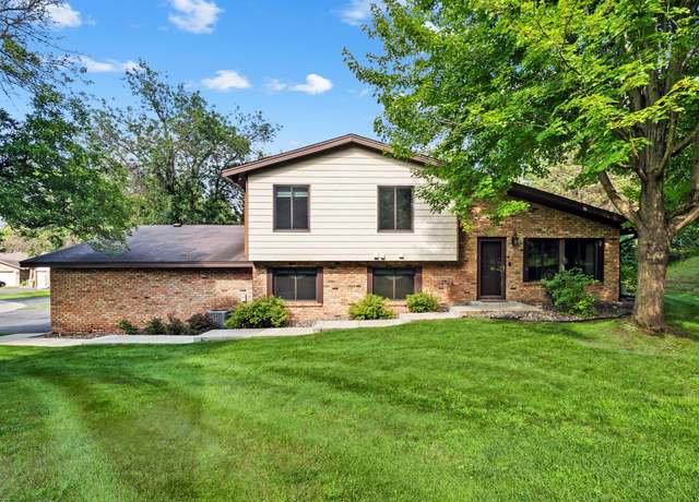 Property at 1095 Weston Ln N, Plymouth, MN 55447, 3 beds, 2 baths