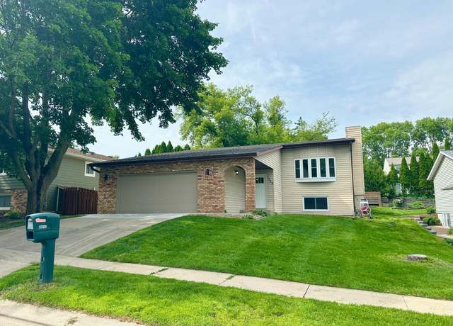 Property at 1703 19th St NE, Rochester, MN 55906, 4 beds, 3 baths