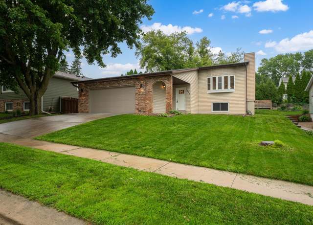 Property at 1703 19th St NE, Rochester, MN 55906, 4 beds, 3 baths