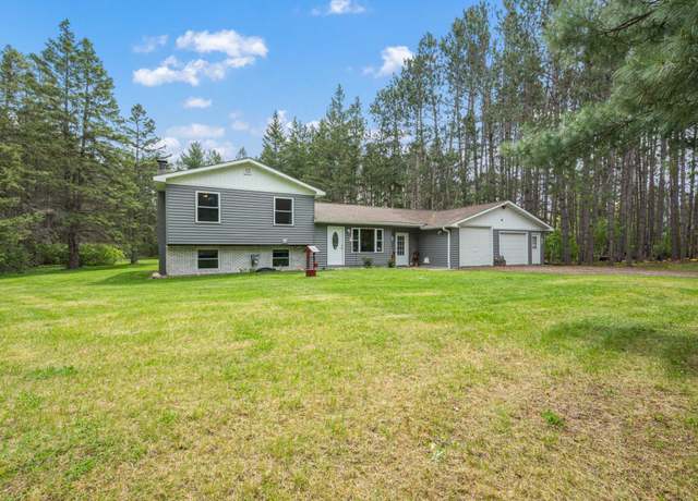 Property at 3108 SW 4th Ave, Grand Rapids, MN 55744, 4 beds, 2 baths