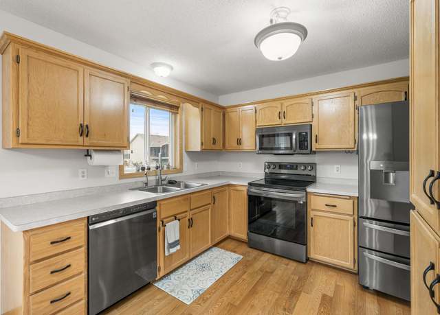 Property at 664 Highland Trl, Lino Lakes, MN 55014, 4 beds, 2 baths