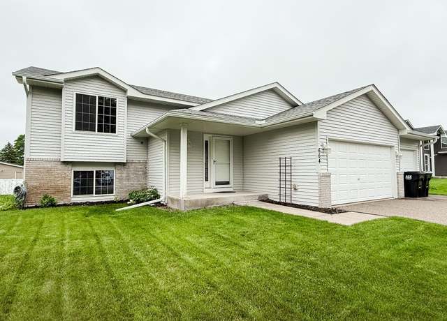 Property at 664 Highland Trl, Lino Lakes, MN 55014, 4 beds, 2 baths