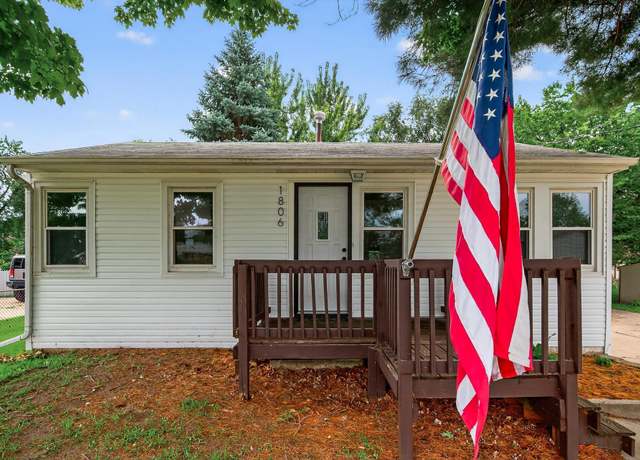 Property at 1806 9th St, White Bear Lake, MN 55110, 2 beds, 1 bath