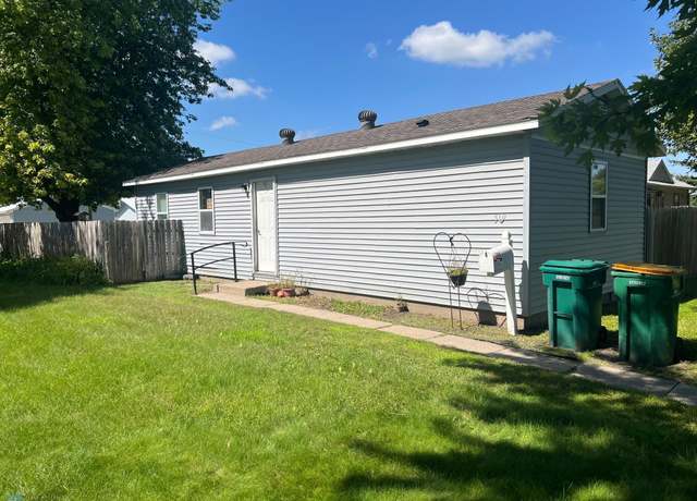 Property at 509 Center St S, Wahpeton, ND 58075, 1 bed, 1 bath