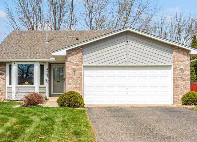 Property at 9761 Russell Cir N, Brooklyn Park, MN 55444, 4 beds, 2 baths