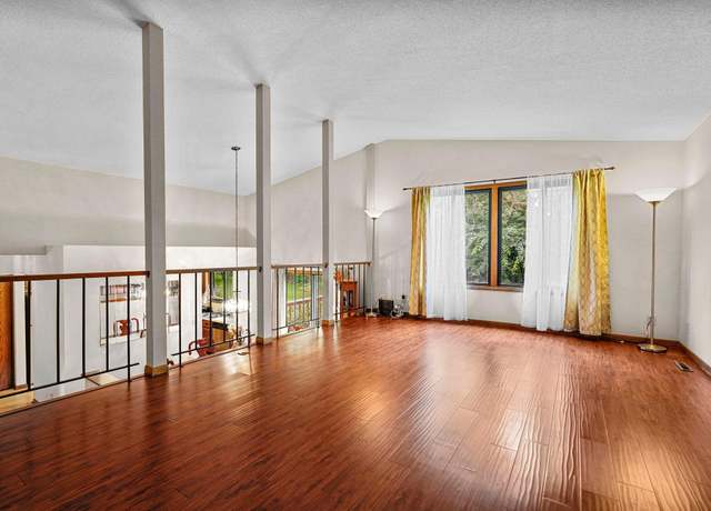 Property at 9865 Garrison Way, Eden Prairie, MN 55347, 3 beds, 2 baths