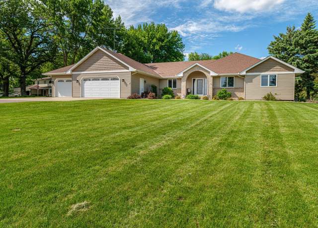 Property at 19862 209th St, Hutchinson, MN 55350, 4 beds, 3 baths