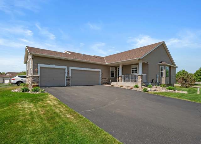 Property at 10526 Kingsway Ln, Woodbury, MN 55129, 4 beds, 3 baths