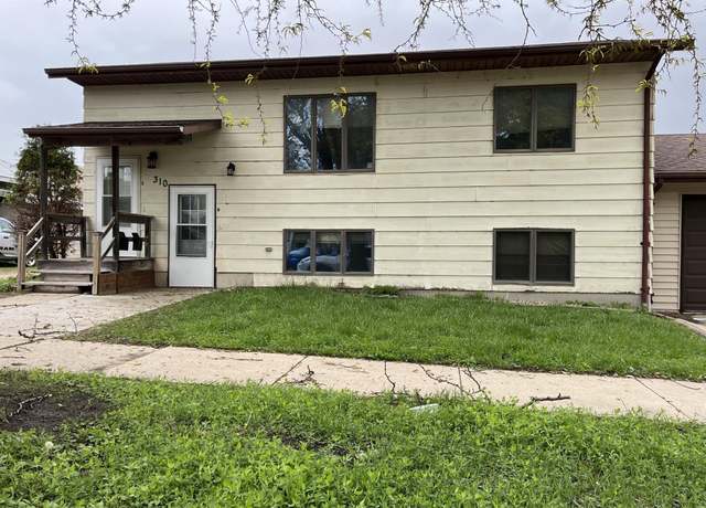 Property at 310 8th St, Windom, MN 56101, 3 beds, 2 baths