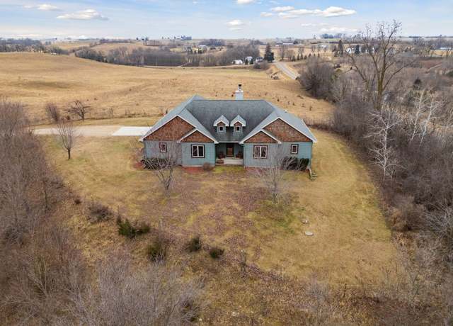 Property at N5866 County Rd E, Oak Grove Twp, WI 54022, 6 beds, 4 baths