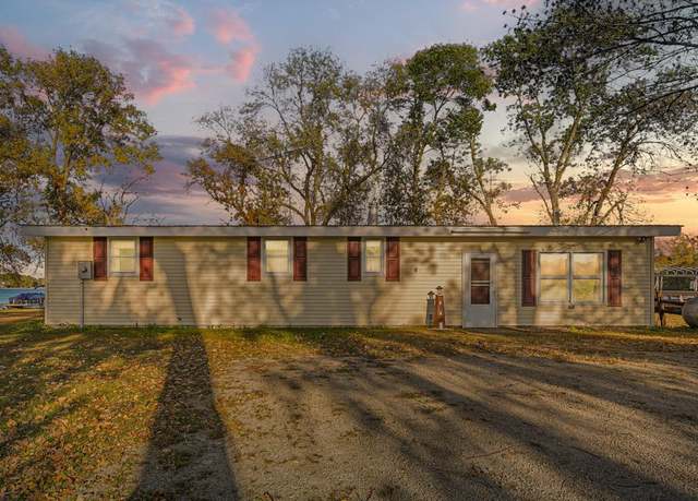 Property at 49393 Sportsmans Ln, Elysian Twp, MN 56096, 2 beds, 1 bath