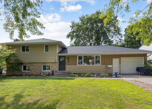 Property at 1805 Knight Ave N, Glencoe, MN 55336, 5 beds, 2 baths