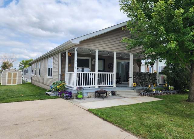 Property at 2026 Nightingale Ave NW, Stewartville, MN 55976, 3 beds, 2 baths