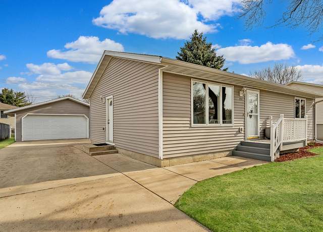Property at 1951 42nd St NW, Rochester, MN 55901, 2 beds, 3 baths