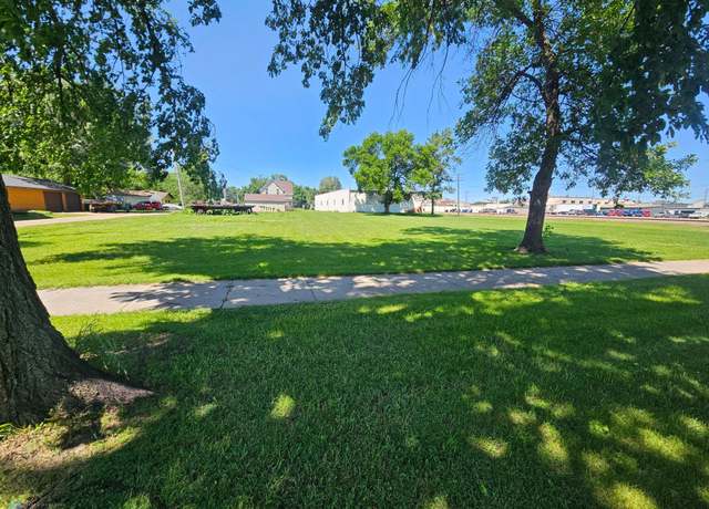 Property at 201 2nd St S, Wahpeton, ND 58075
