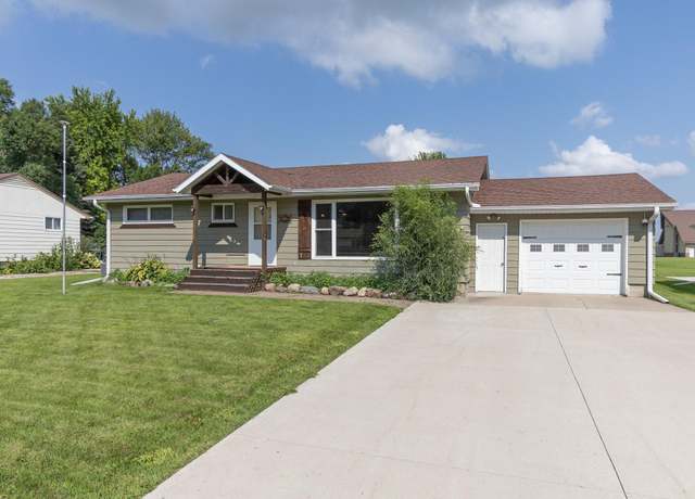 Property at 119 10th Ave SE, Elbow Lake, MN 56531, 2 beds, 2 baths