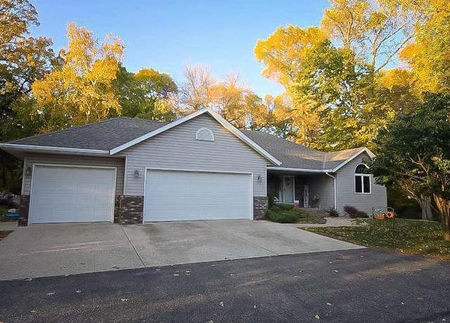 Property at 7536 158th Ave NE, Spicer, MN 56288, 4 beds, 3 baths