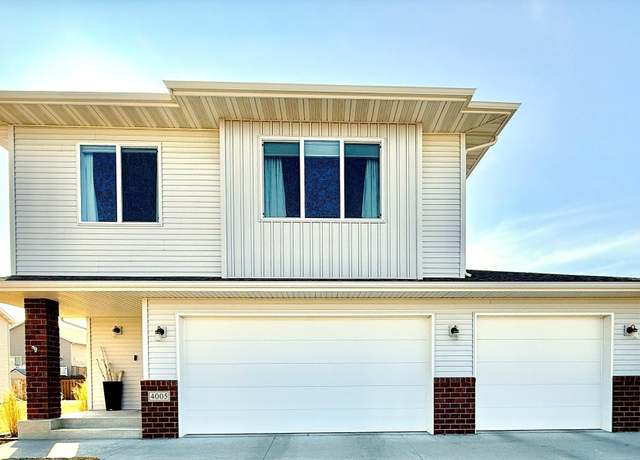 Property at 4005 10th St S, Moorhead, MN 56560, 3 beds, 3 baths