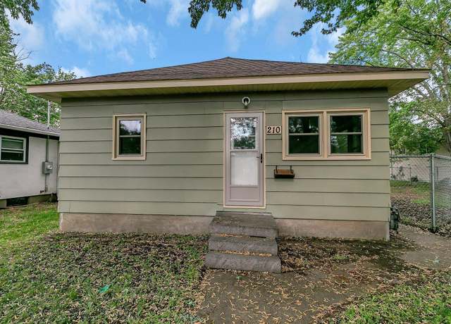 Property at 210 17th Ave N, Saint Cloud, MN 56303, 3 beds, 2 baths