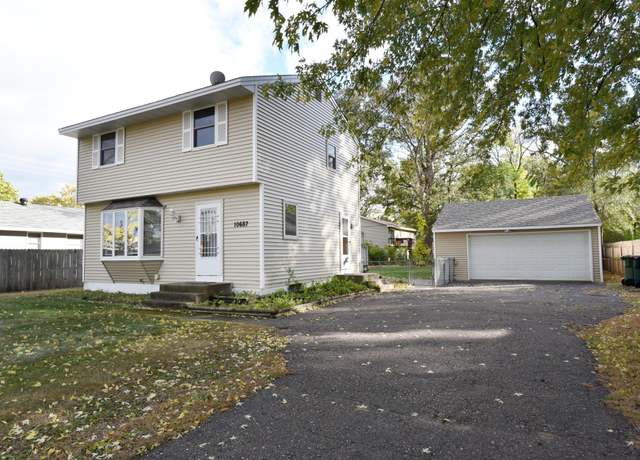 Property at 10687 Washington Blvd NE, Blaine, MN 55434, 3 beds, 2 baths
