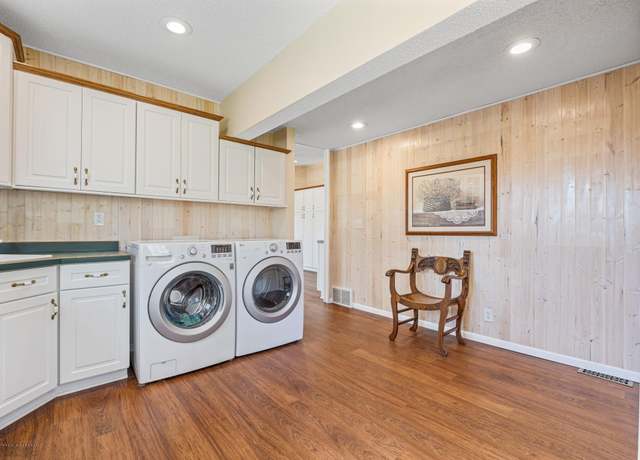 Property at 24295 Matson Point Trl, Lida Twp, MN 56572, 3 beds, 3 baths