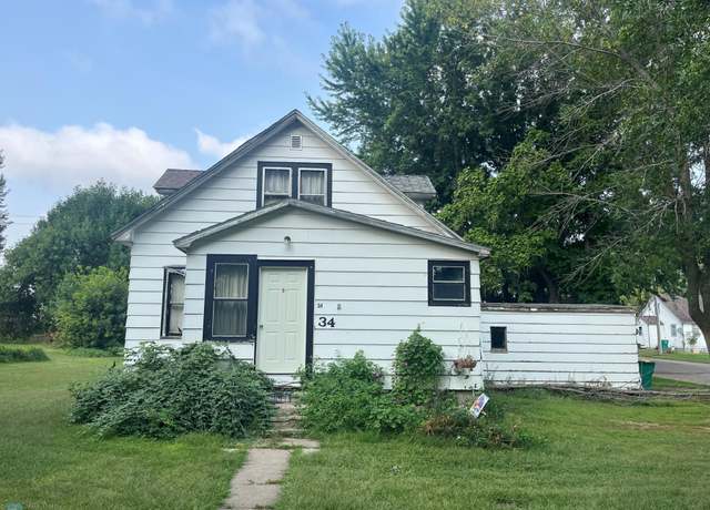 Property at 34 6th Ave NE, Lidgerwood, ND 58053, 3 beds, 2 baths
