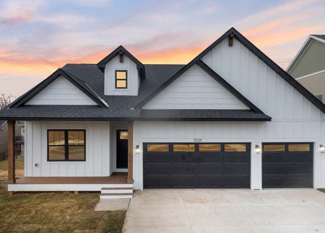 Property at 13420 Cadogan Way, Rosemount, MN 55068, 4 beds, 3 baths