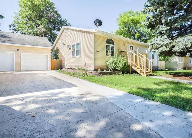 Property at 1830 5th Ave S, Fargo, ND 58103, 3 beds, 2 baths
