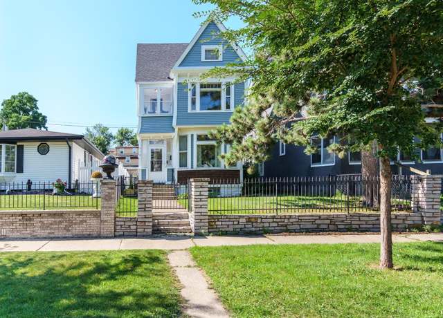 Property at 912 Iglehart Ave, Saint Paul, MN 55104, 5 beds, 3 baths