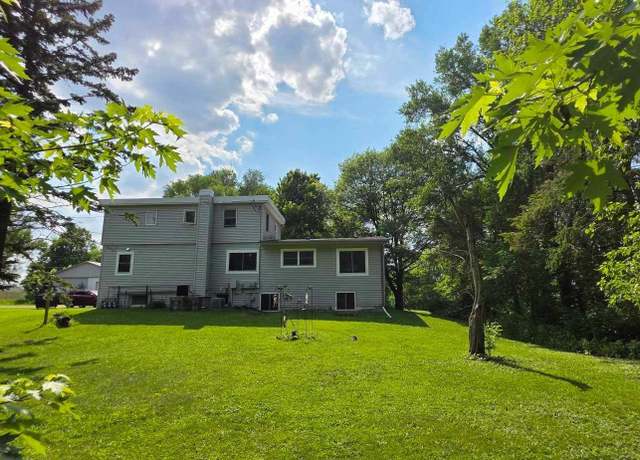 Property at 17548 749th Ave, Albert Lea Twp, MN 56007, 6 beds, 3 baths