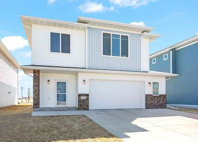 Property at 2219 10th Ct W, West Fargo, ND 58078, 4 beds, 3 baths