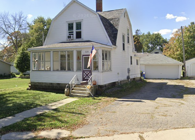 Property at 528 N Broadway St, Spring Valley, MN 55975, 3 beds, 2 baths