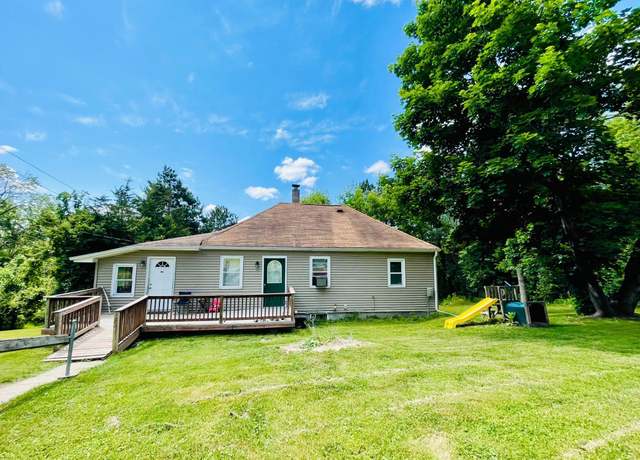 Property at 321 SW 2nd Ave, Grand Rapids, MN 55744, 2 beds, 2 baths