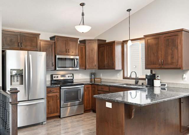Property at 7730 Trappers Ridge Dr, Clear Lake, MN 55319, 3 beds, 2 baths