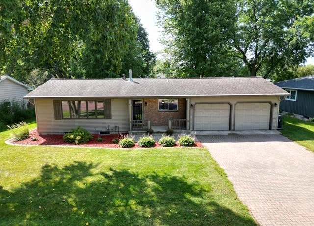 Property at 205 Viking Dr, Mankato, MN 56001, 2 beds, 2 baths