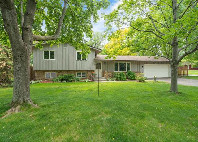 Property at 3293 Rice Creek Ter, New Brighton, MN 55112, 4 beds, 2 baths