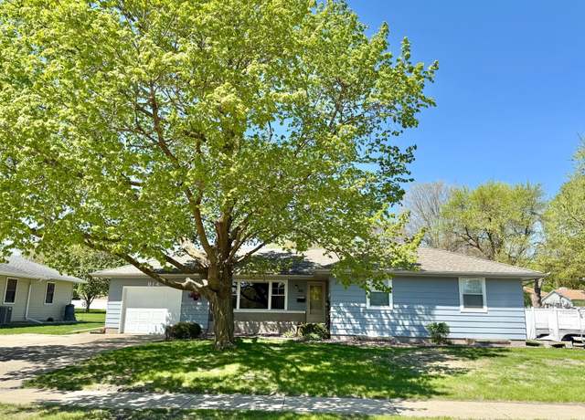Property at 814 S Orient St, Fairmont, MN 56031, 5 beds, 3 baths