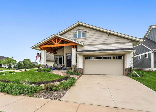Property at 11314 Sunflower Ln N, Lake Elmo, MN 55042, 4 beds, 3 baths