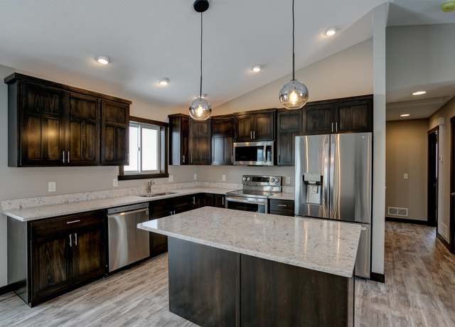 Property at 492 Coyote Way, New Richmond, WI 54017, 2 beds, 1 bath