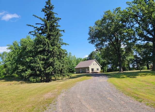 Property at 957 106th Ave, Amery, WI 54001, 3 beds, 2 baths