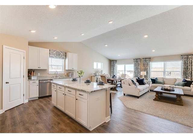 Property at 5179 Mustang Ct, Woodbury, MN 55129, 4 beds, 4 baths