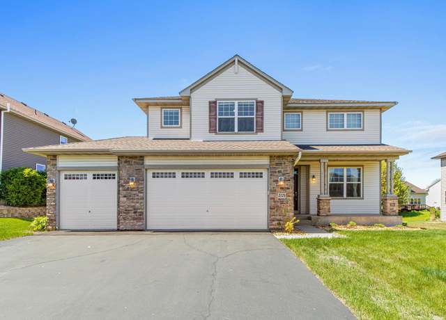 Property at 2124 Winterberry Ln, Shakopee, MN 55379, 4 beds, 3 baths